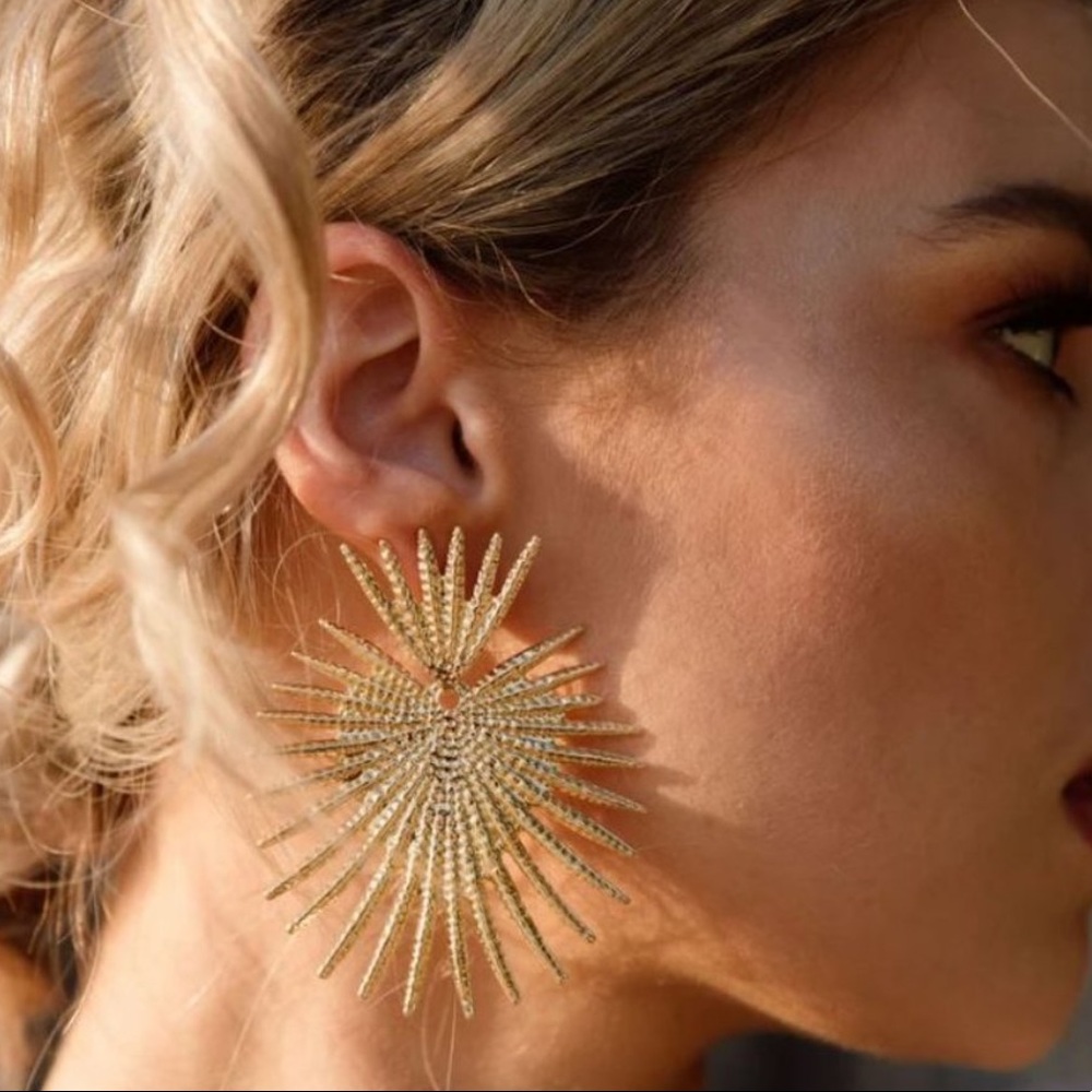 NEW GOLD SUNBURST STATEMENT EARRINGS, NICE EARRINGS, CUTE EARRINGS - Picture 2 of 5